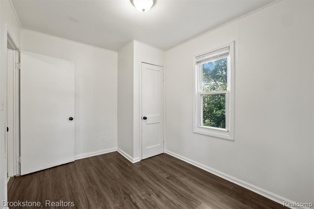 5689 Cornell Street, Dearborn Heights, MI 48125 — Photo 17