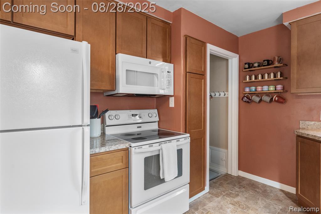 727 S Vermont Avenue, Royal Oak, MI 48067 — Photo 15