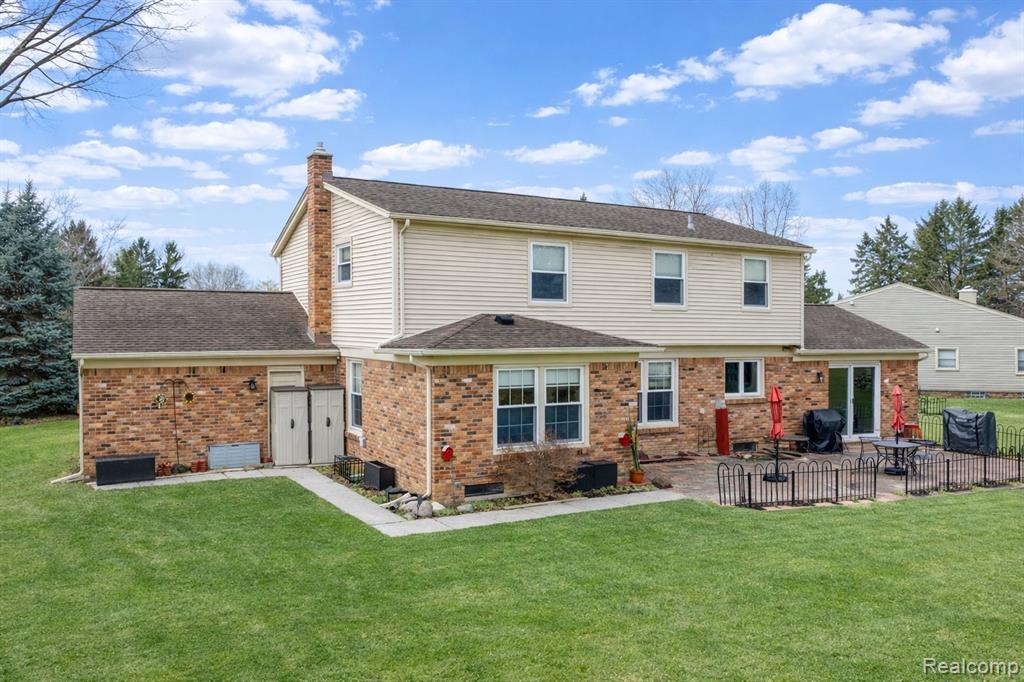 41862 Baintree Circle, Northville, MI 48168 — Photo 42
