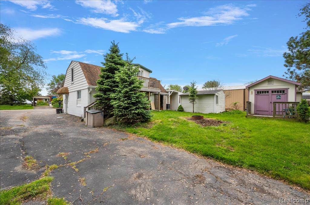13358 Laplaisance Woods Street, La Salle, MI — Photo 42