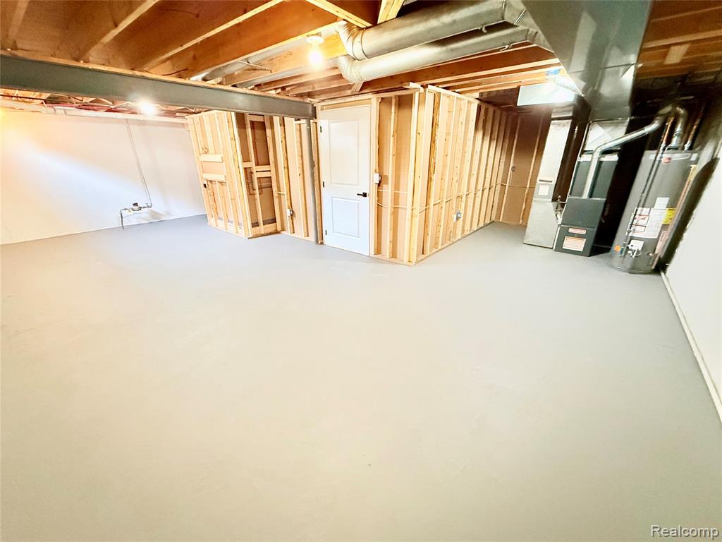 51073 Pinewood Drive, Macomb, MI 48042 — Photo 37