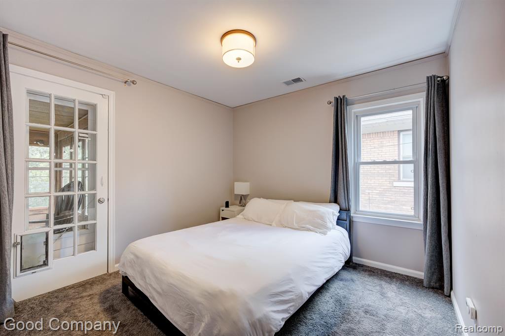 555 W BRECKENRIDGE Street, Ferndale, MI 48220 — Photo 43