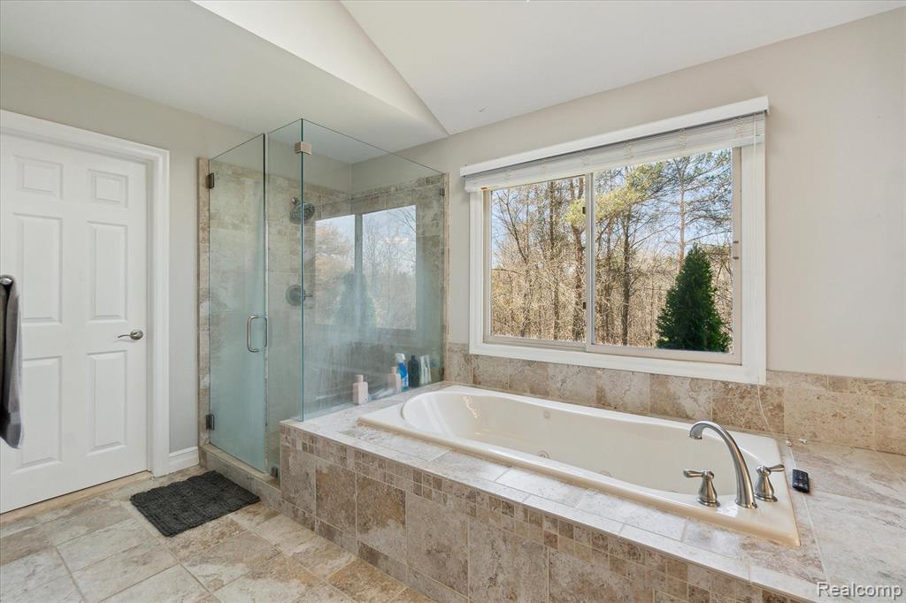 6808 OAKHURST RIDGE Road, Clarkston, MI 48348 — Photo 25