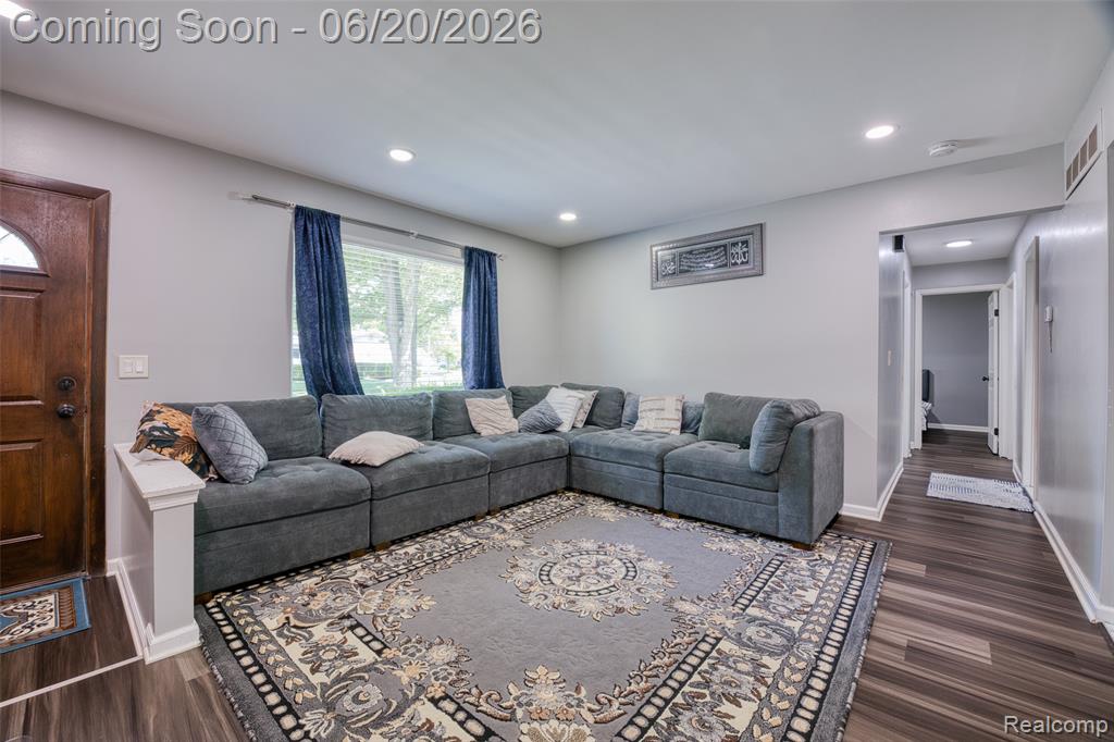 6631 Burnham Drive, Canton, MI 48187 — Photo 6