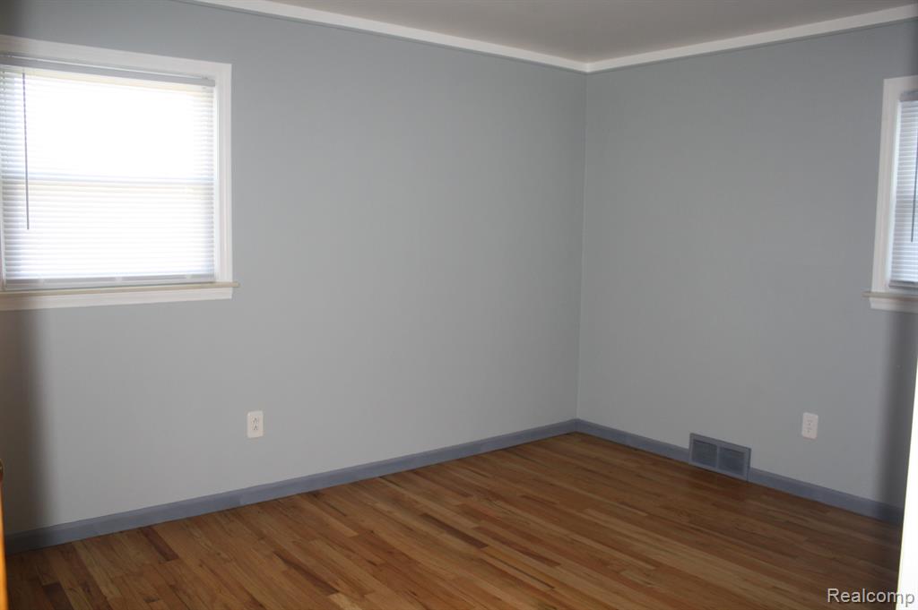 5001 Montfaucon Street, Trenton, MI 48183 — Photo 16