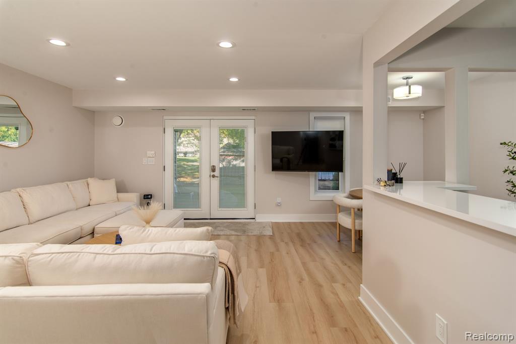 30445 W 14 MILE Road, 52, Farmington Hills, MI 48334 — Photo 5