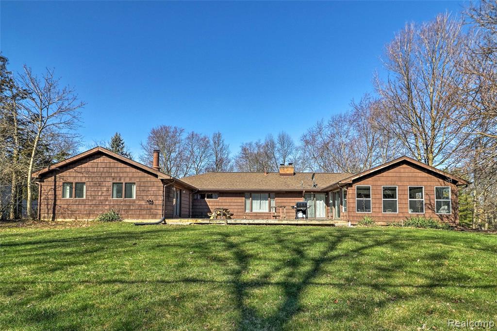 2136 Newport Road - Photo 2
