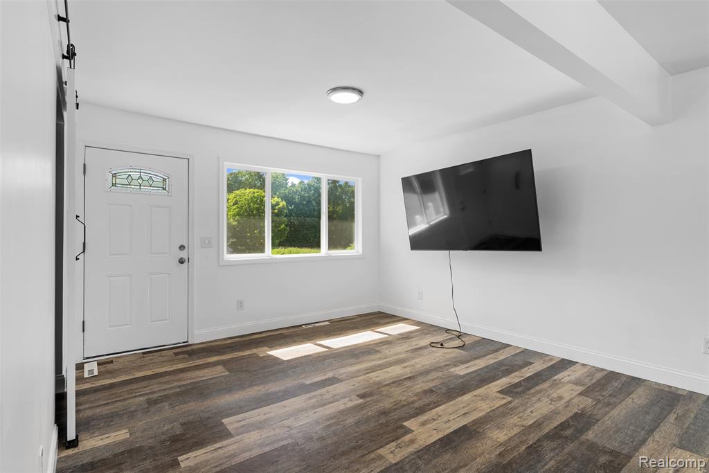 7900 Wiggins Road, Howell, MI 48855 — Photo 8