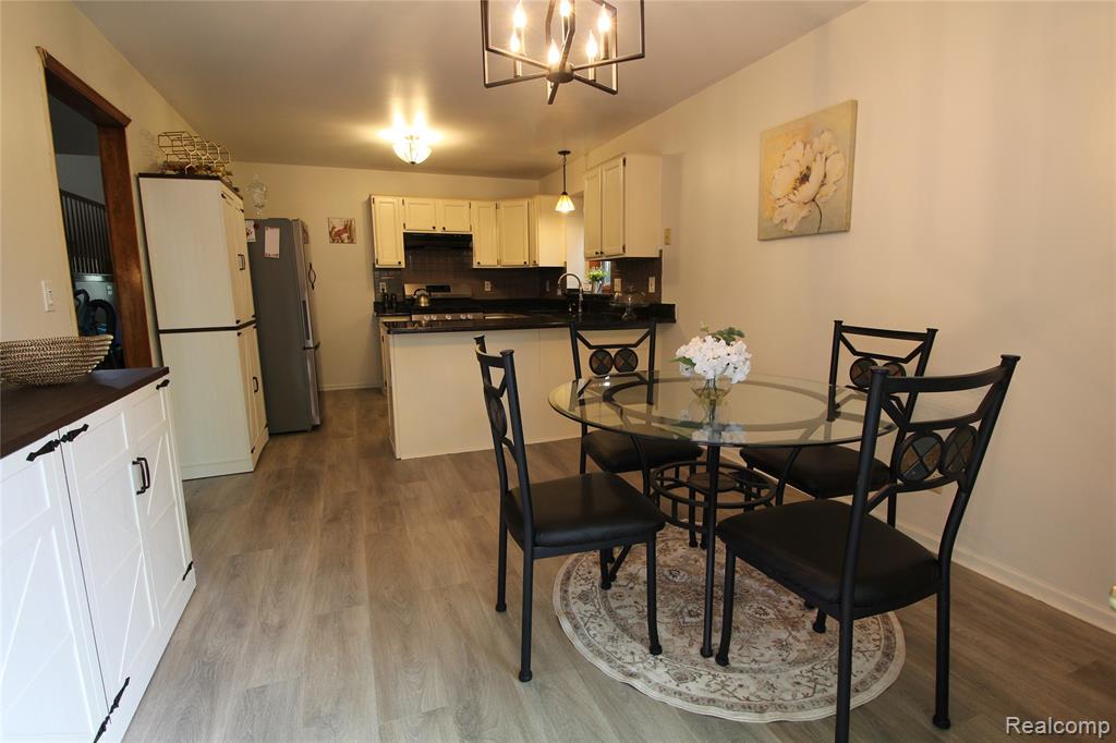 15743 Greenview, Fraser, MI 48026 — Photo 8