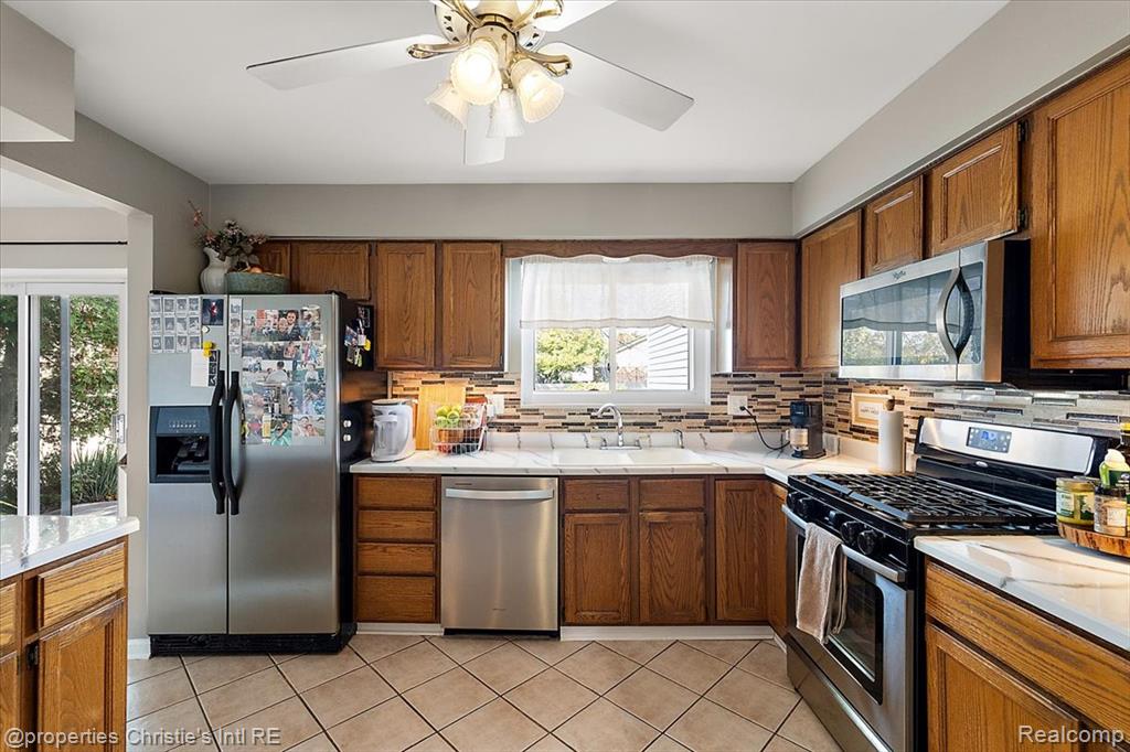 15900 Cumberland Street, Riverview, MI 48193 — Photo 20