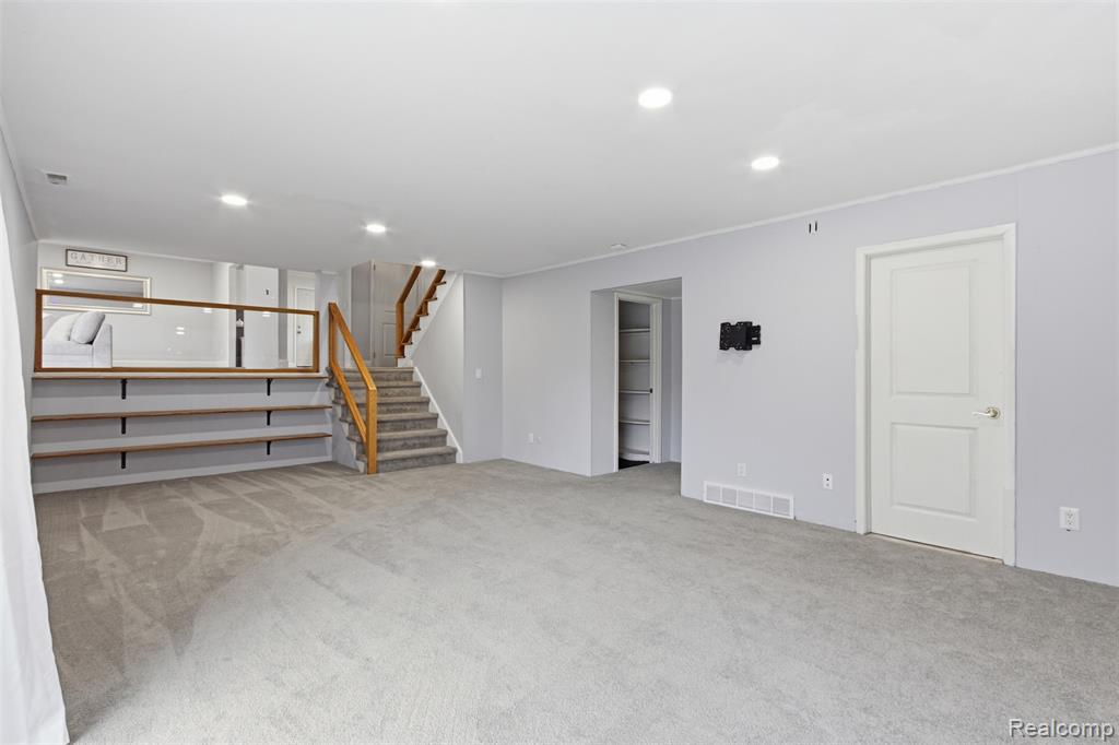 6780 Post Oak Drive, West Bloomfield, MI — Photo 16