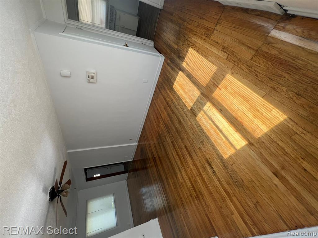 549 Buckingham Avenue, Flint, MI 48507 — Photo 5