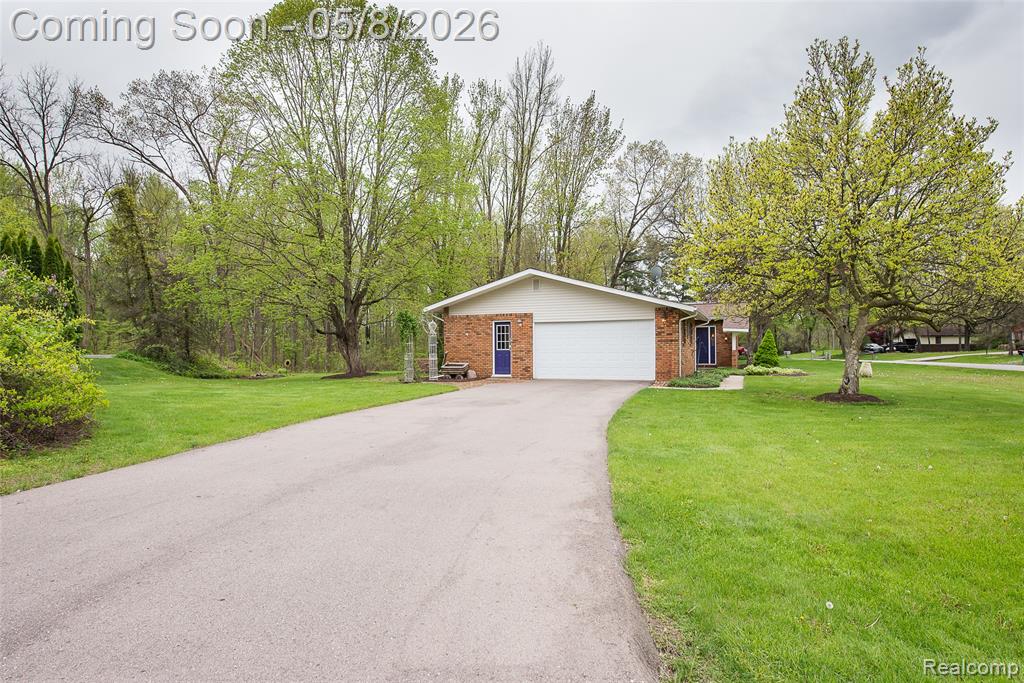 7584 Brookview Court, Brighton, MI 48116 — Photo 44