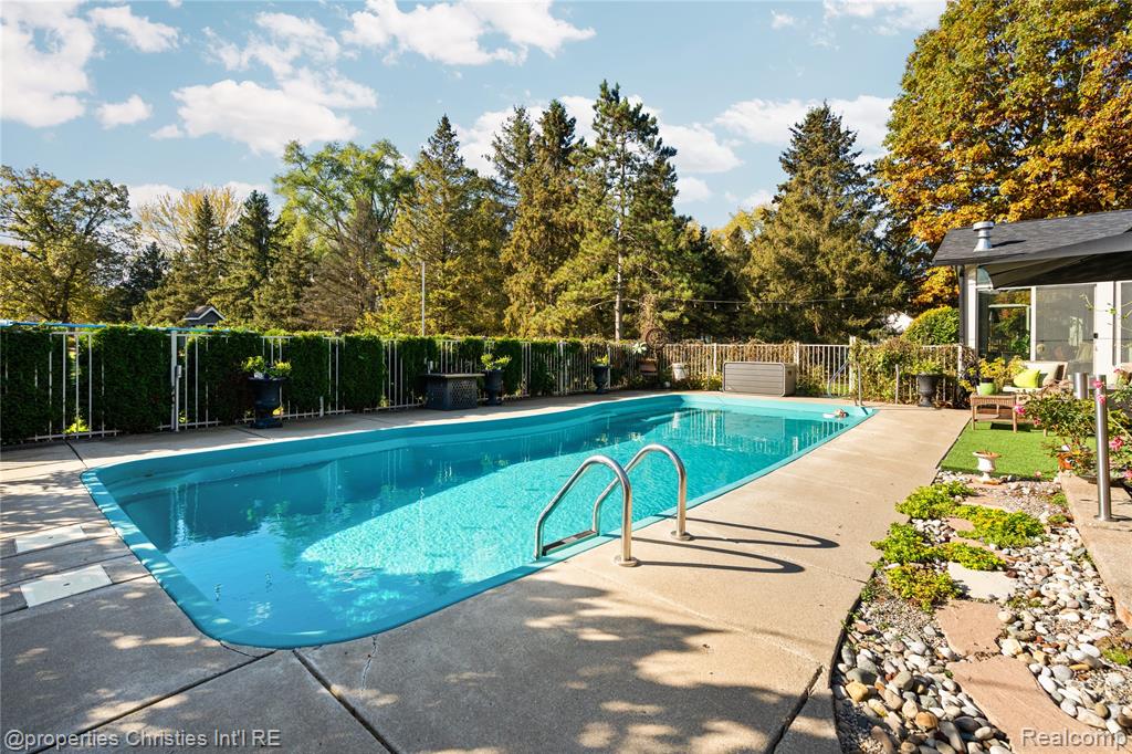 4301 Heatherwood Drive, Milford, MI 48381 — Photo 42