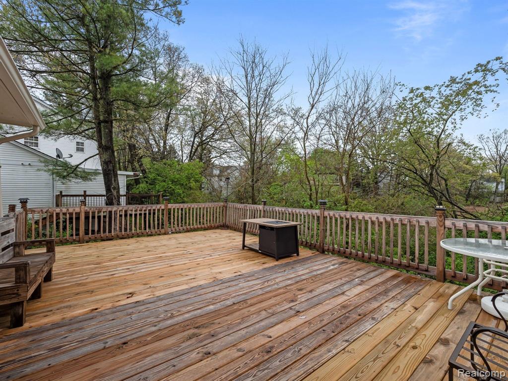 4105 STANMOOR Drive, Waterford, MI 48329 — Photo 4
