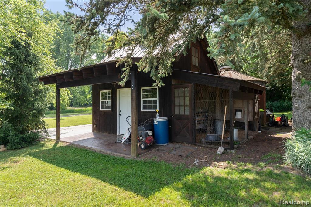 9227 Hogan Road, Fenton, MI 48430 — Photo 39