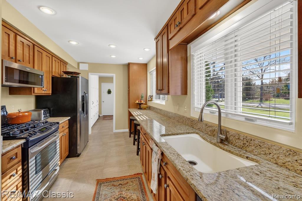 4731 Pickering Road, Bloomfield Hills, MI 48301 — Photo 27