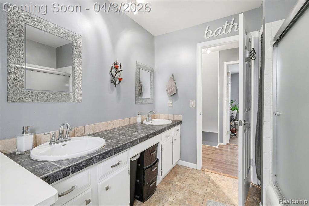 7377 Grandwood Drive, Swartz Creek, MI 48473 — Photo 20