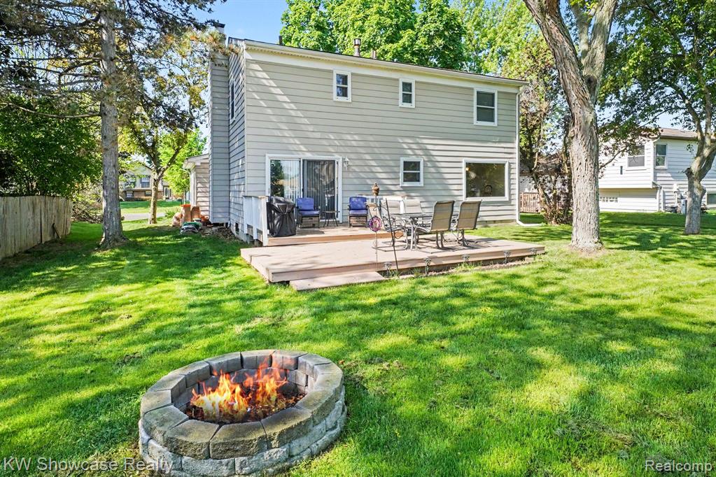 40652 Village Wood Road, Novi, MI — Photo 25