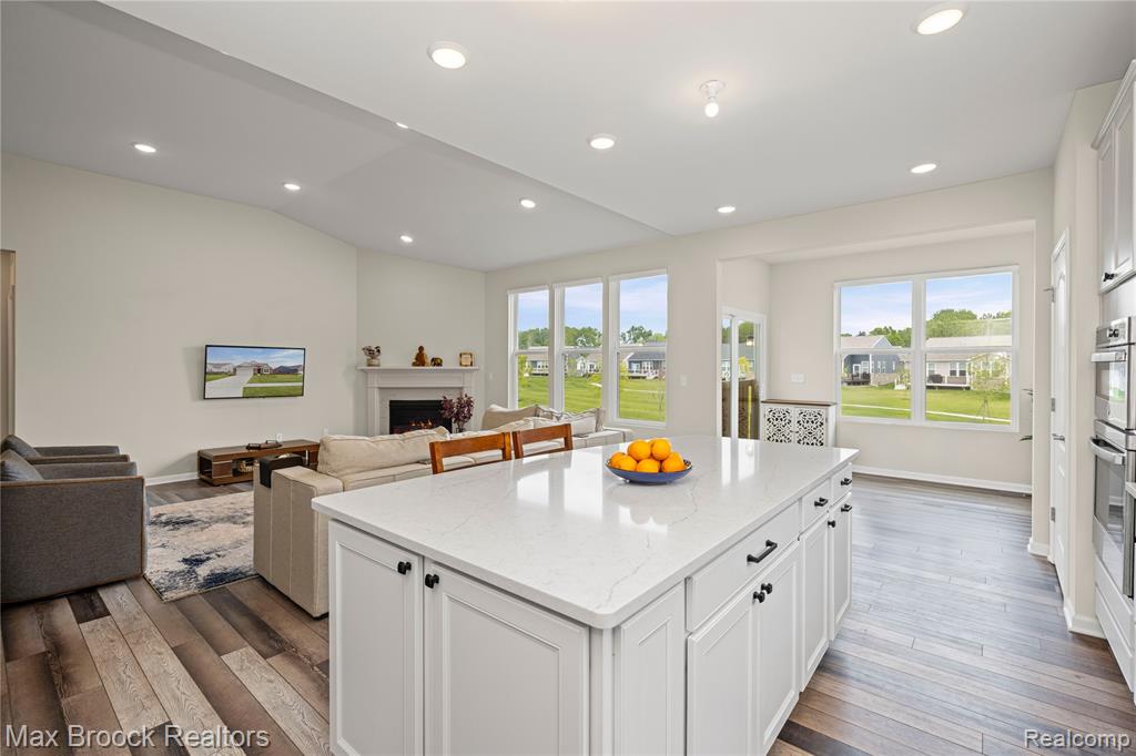 30153 TURTLE CREEK CIRCLE, New Hudson, MI 48165 — Photo 5