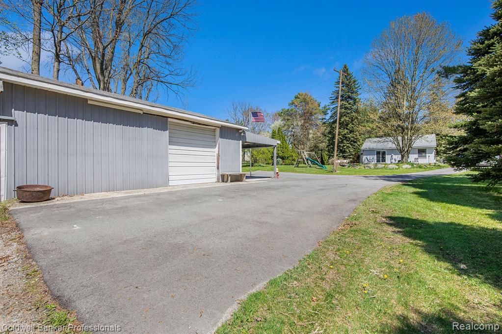 2574 S LAKE PLEASANT Road, Metamora, MI 48455 — Photo 21