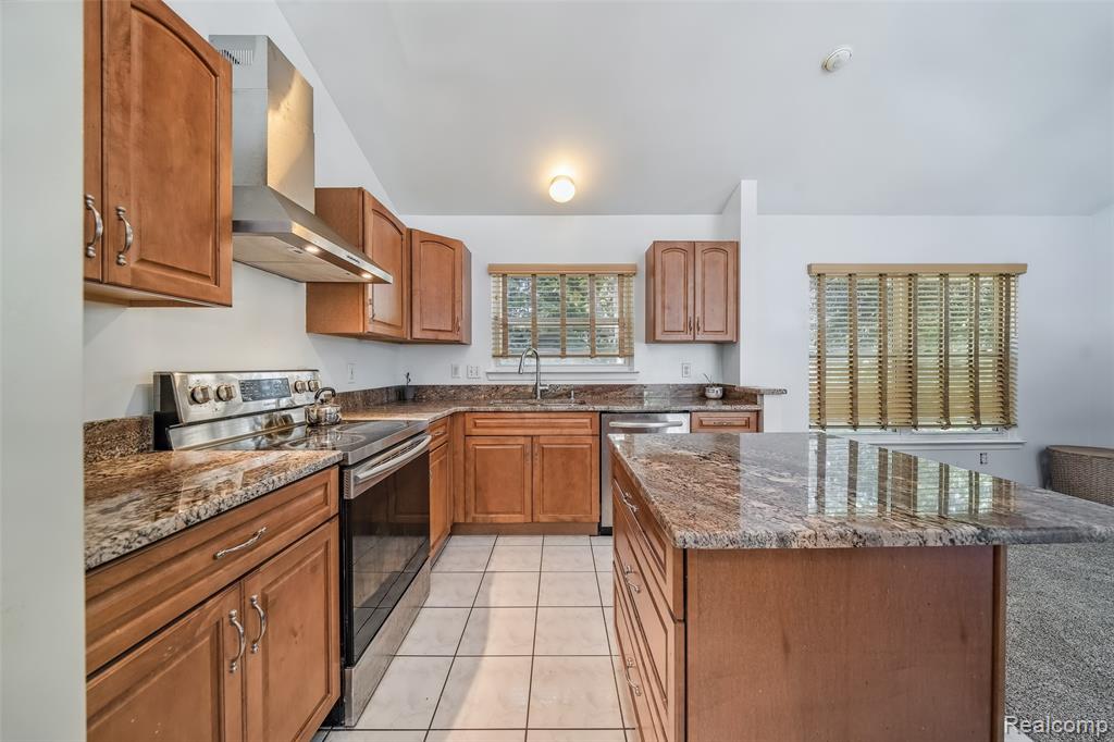 870 Huntclub Boulevard, Auburn Hills, MI 48326 — Photo 11