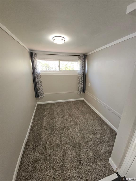 20300 ELKHART Street, Harper Woods, MI 48225 — Photo 15