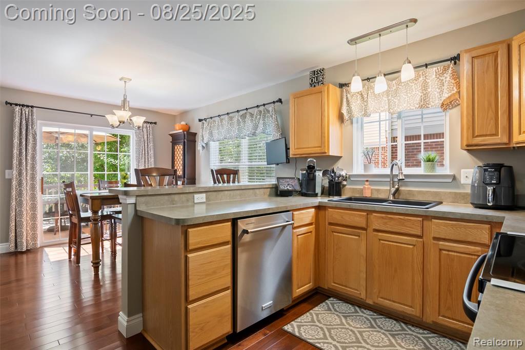 48201 Nottinghill Lane, Canton, MI 48188 — Photo 13