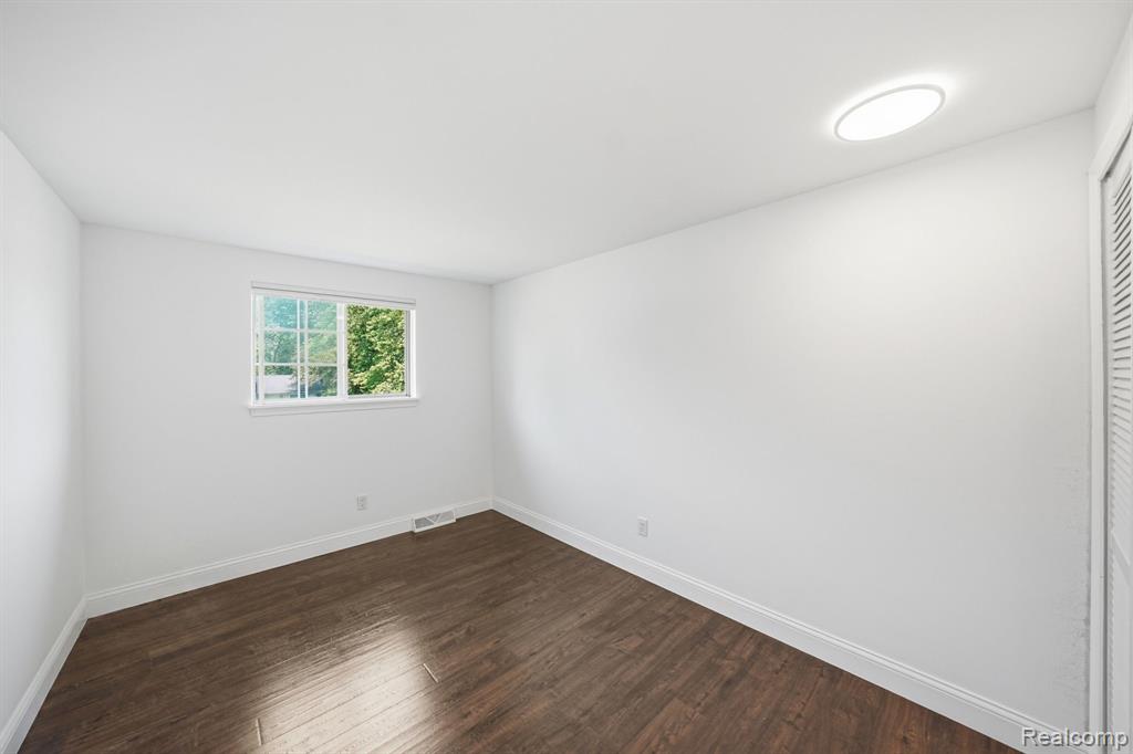 8327 Fox Bay Drive, White Lake, MI — Photo 24