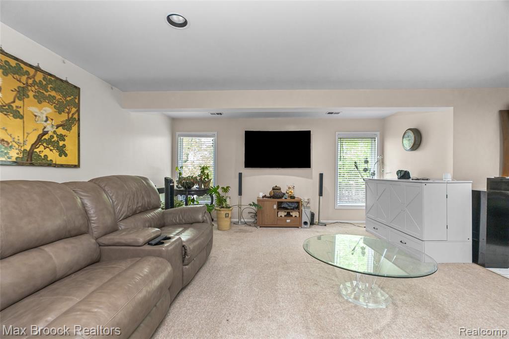 5199 Shenandoah Court, West Bloomfield, MI 48323 — Photo 53