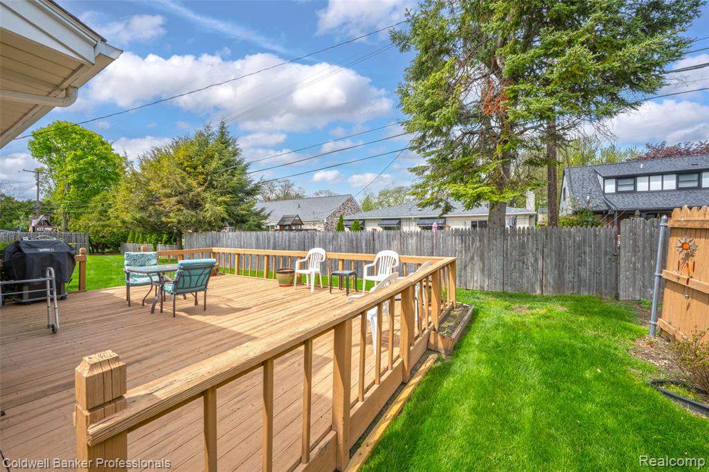 23305 N Rosedale Court, Saint Clair Shores, MI 48080 — Photo 30