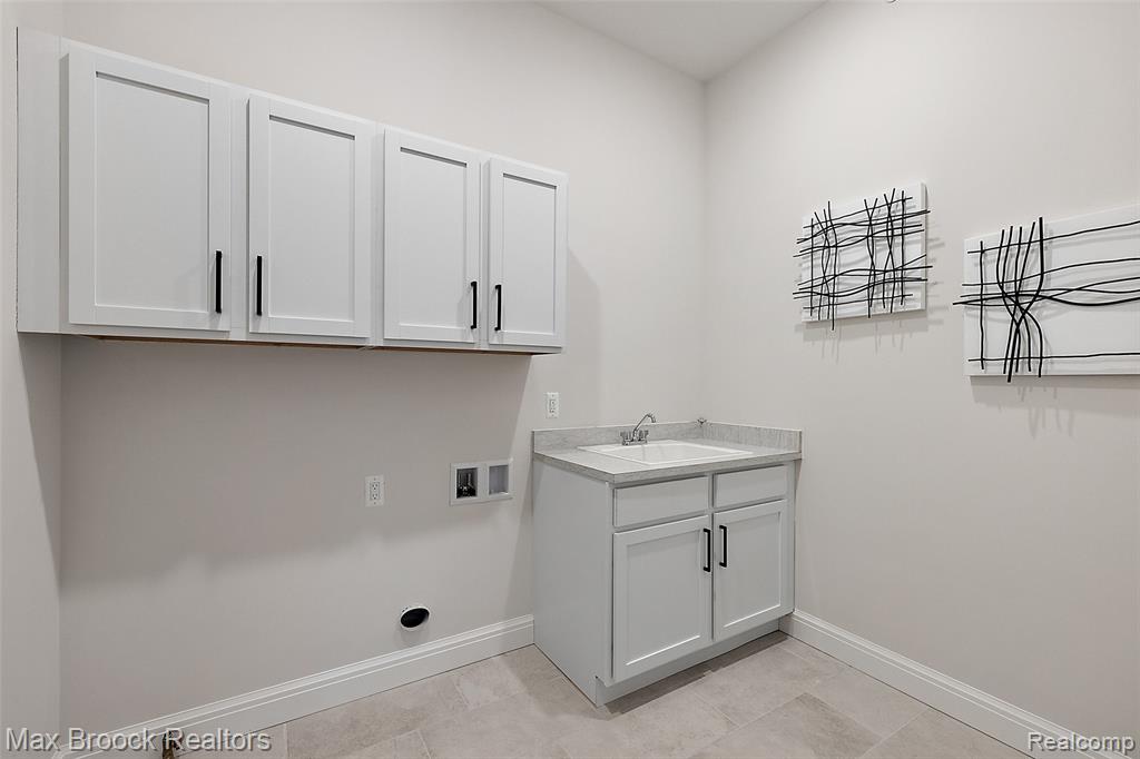 7464 Gramercy Circle, 19, West Bloomfield, MI — Photo 29