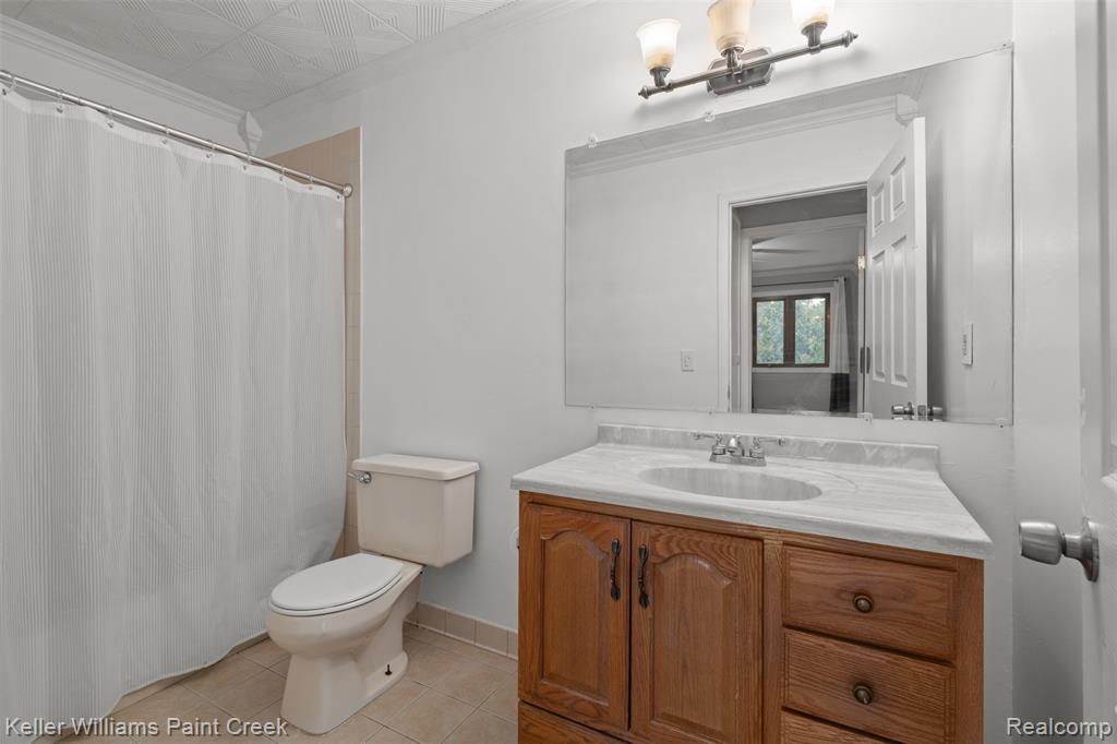 990 N Oxford Road, Oxford, MI 48371 — Photo 13