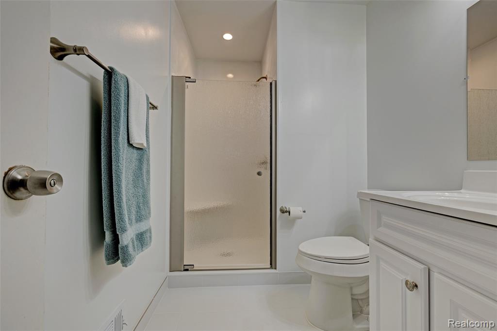 5936 Warbler Drive, Clarkston, MI — Photo 22
