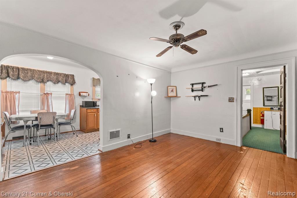 449 SPRUCE Street, Wyandotte, MI 48192 — Photo 25