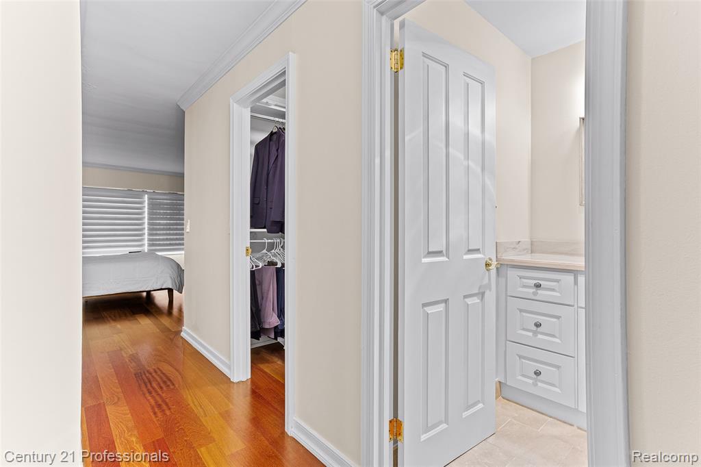 5000 Town Center, 1704, Southfield, MI 48075 — Photo 24