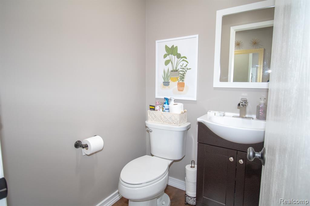 7878 Capri Drive, Canton, MI 48187 — Photo 29