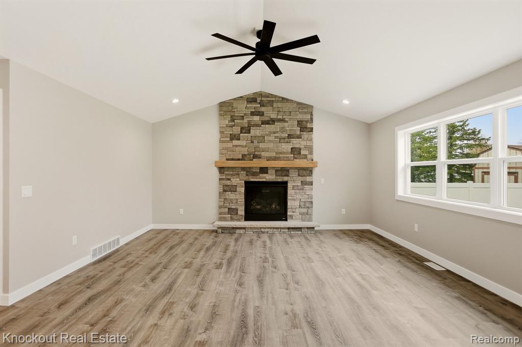 12095 Country Run Drive, Birch Run, MI 48415 — Photo 13