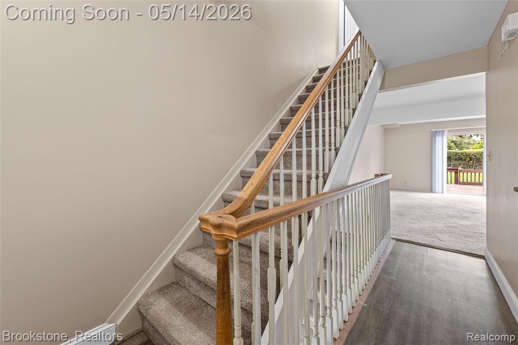 819 Kirts Boulevard, Troy, MI 48084 — Photo 4