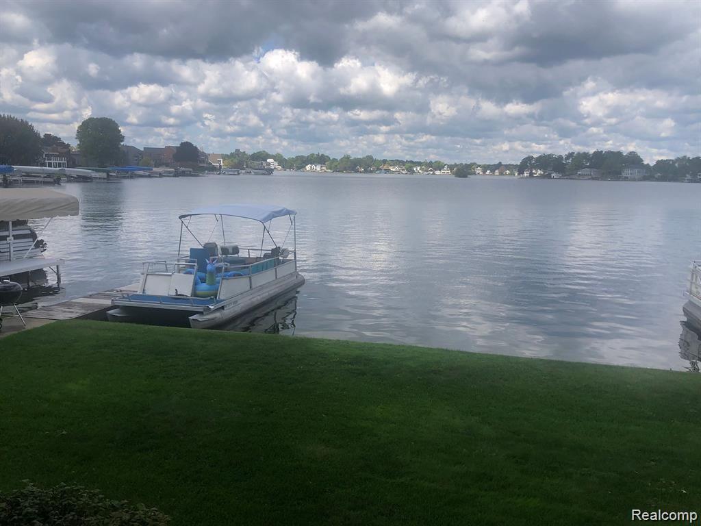 90 PARK ISLAND Drive, Lake Orion, MI 48362 — Photo 14