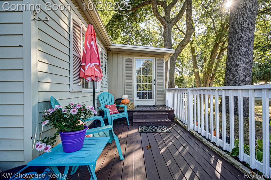5596 Eldridge Drive, Waterford, MI 48327 — Photo 4