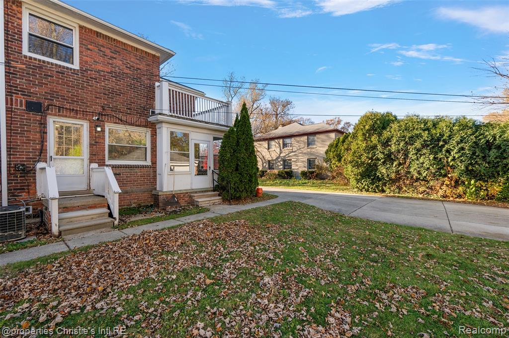 852 Harcourt Road, Grosse Pointe Park, MI 48230 — Photo 5