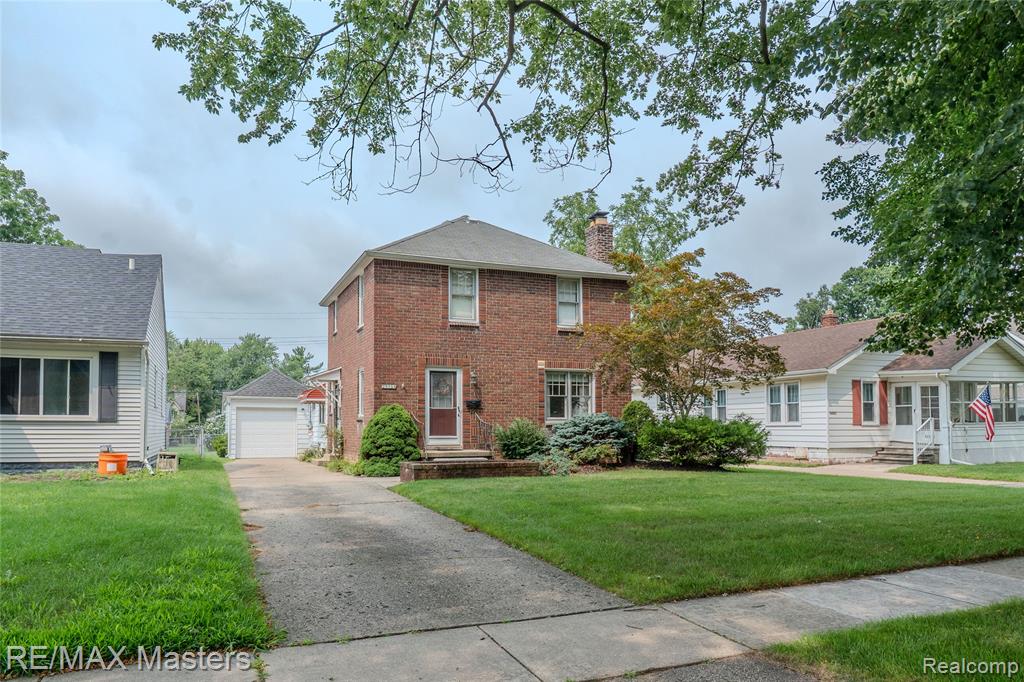 29386 Walnut Street, Flat Rock, MI 48134