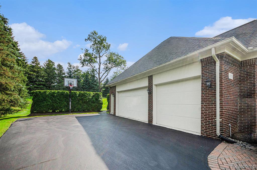 4831 Goodison Place Drive, Rochester, MI 48306 — Photo 31