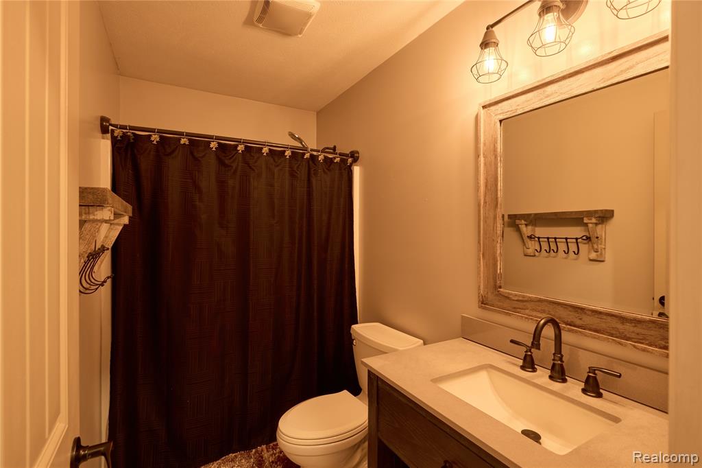 975 Miller Highway, Olivet, MI 49076 — Photo 15