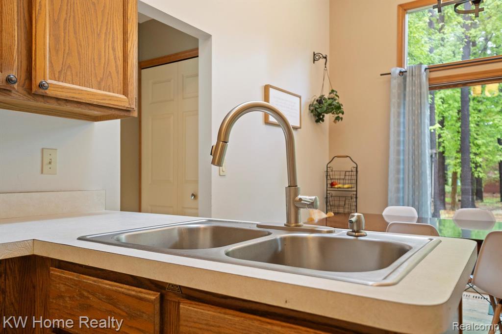 4143 EMERALD PINES Drive, Commerce Twp, MI 48390 — Photo 22