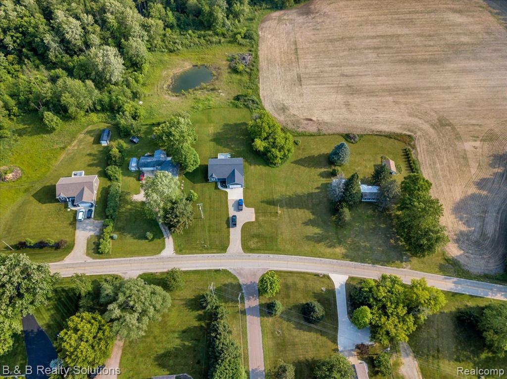 437 Angle Road, Lapeer, MI 48446 — Photo 38