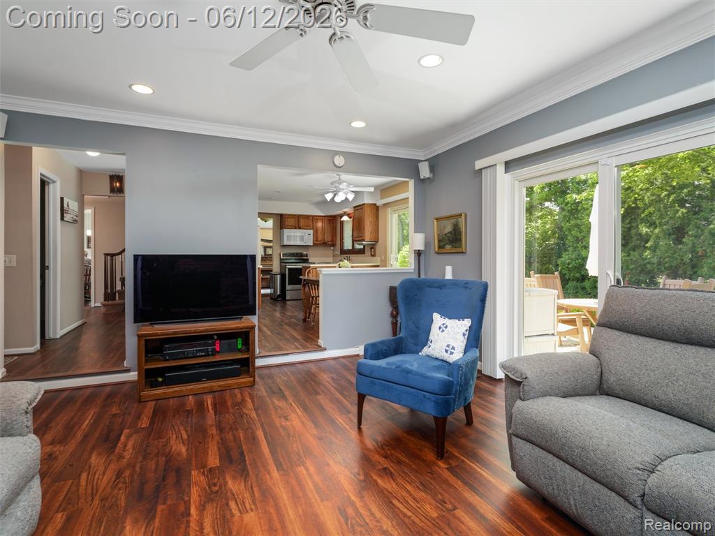 5057 Prentis Drive, Troy, MI 48085 — Photo 14