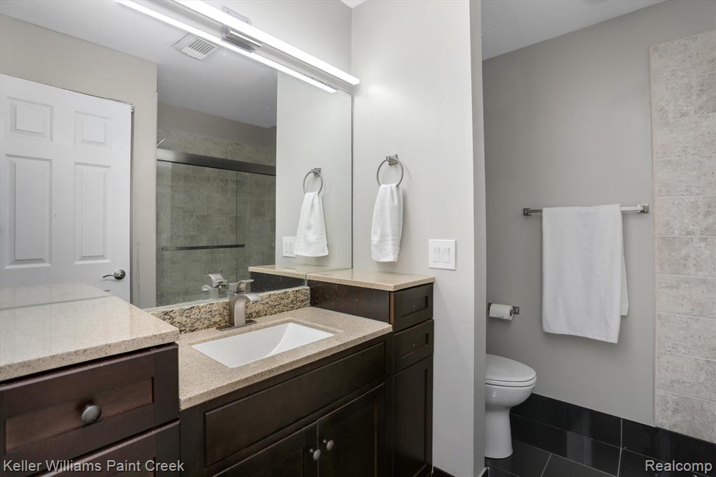 7355 Brynmawr Drive, West Bloomfield, MI — Photo 17