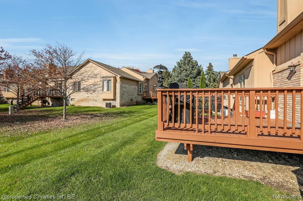 35211 White Pine Trail, Farmington Hills, MI 48335 — Photo 29